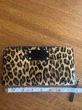 kate spade Leopard Print Zip Around Wallet - Tan & Black
